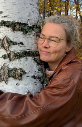 Anne Skottvåg debuterer med livets mellomrom