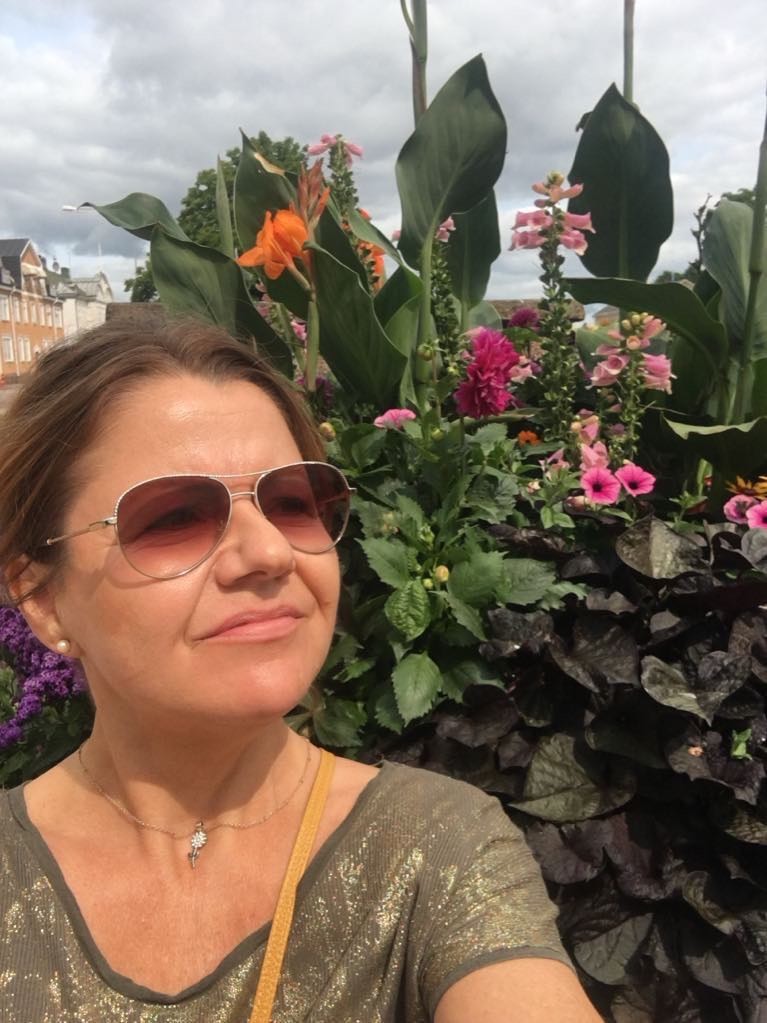 Formidler livets erfaringer gjennom vare dikt